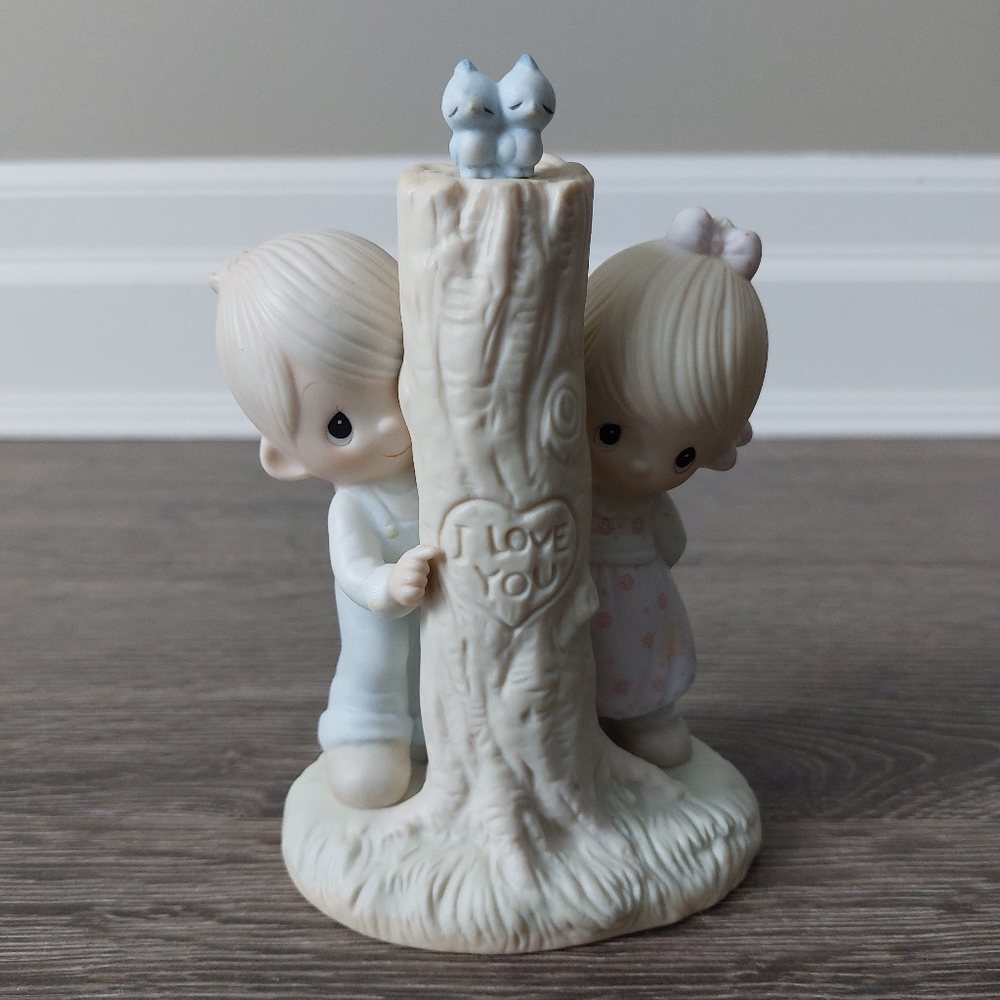 Precious Moments "Thee I Love" Super cute